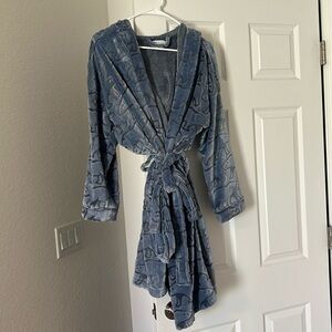 Vera Bradley Bath Robe - like new!